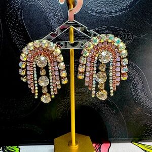 Feed Me Gems Lady In White specialty